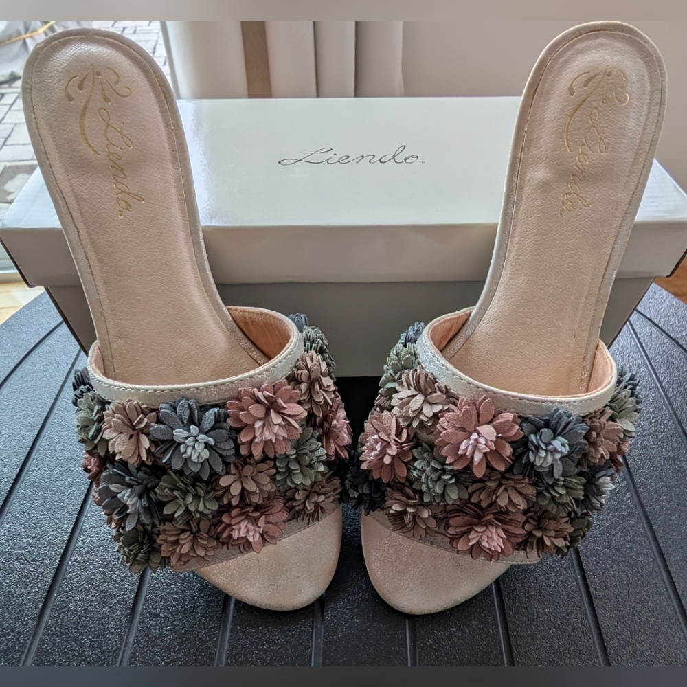Liendo Rioja Floral Slides - Picture 9 of 11